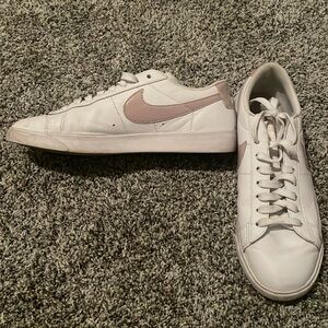Nike casual shoe